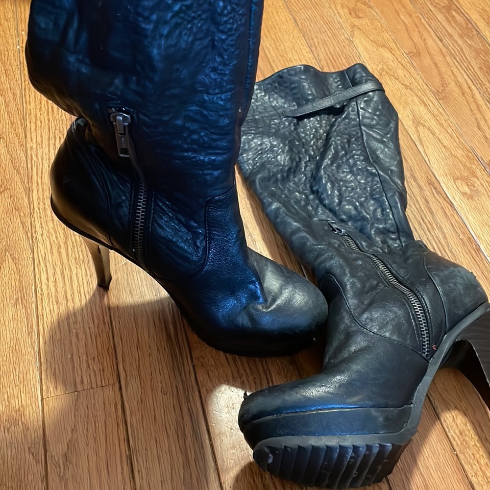 Boots by Bacio - Picture 3 of 3